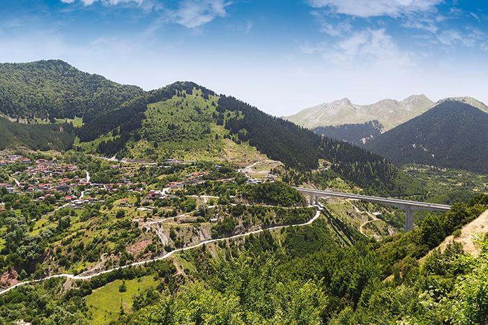Magisk utsikt när du bilar i Epirus-regionen.