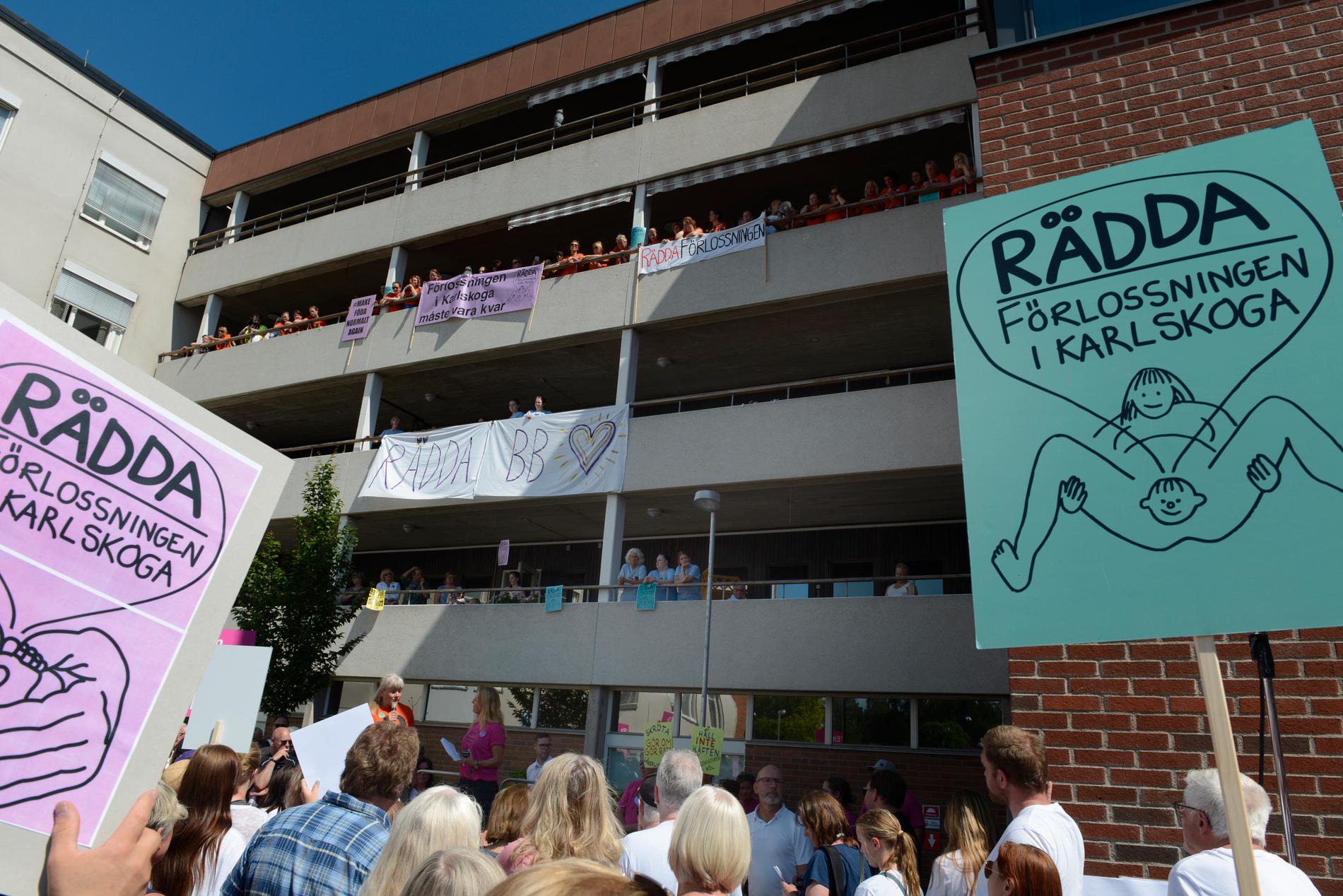 Tusentals demonstrerade mot beslutet att lägga ner BB i Karlskoga.