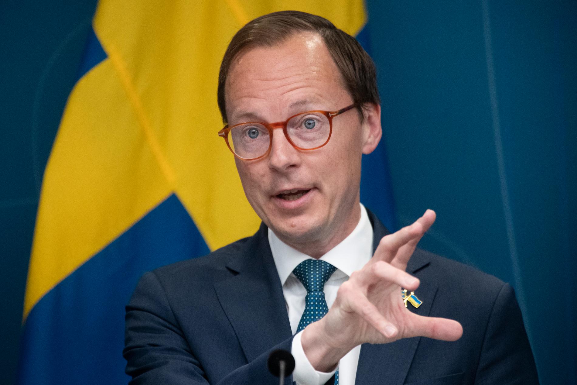 Regeringen drar ner på anslag till studieförbund. Utbildningsminister Mats Persson (L). Arkivbild.