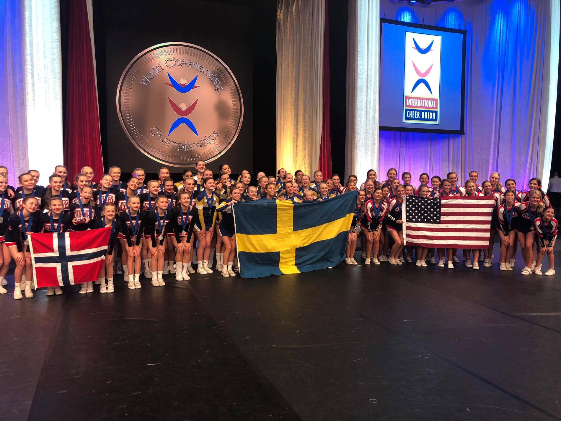 Sverige vann klassen Cheer Junior Allgirl Elite före Norge och USA.