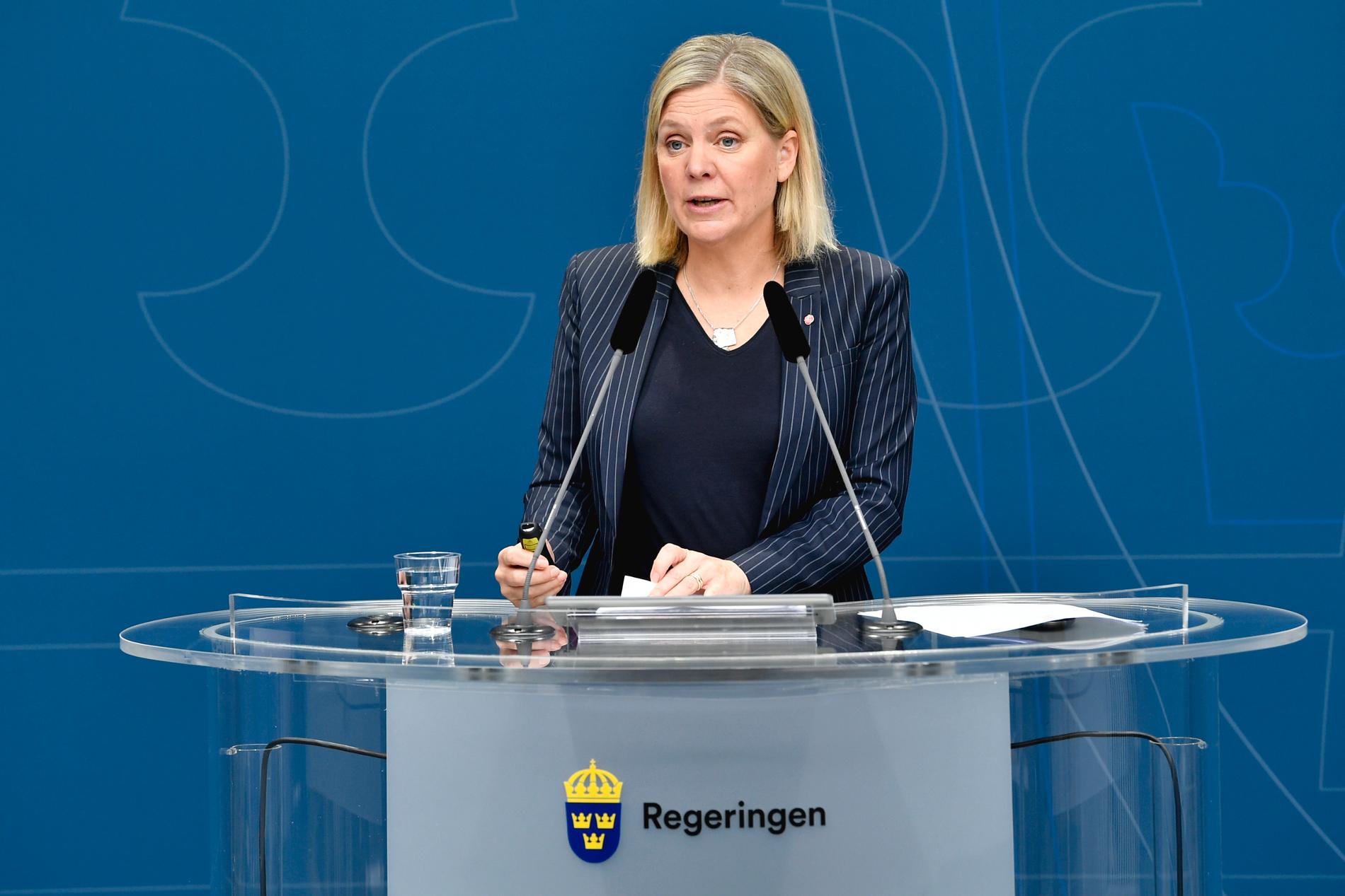 Finansminister Magdalena Andersson (S) under onsdagens pressträff om hur Sveriges ekonomi påverkas av coronaviruset.