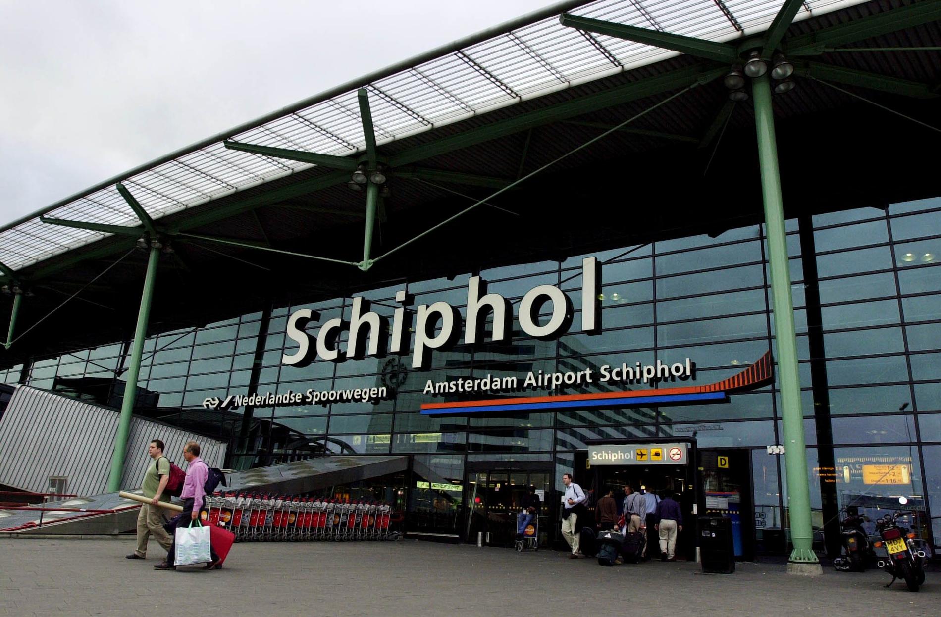 Tre män har dömts i nederländsk domstol för den våghalsiga diamantkuppen mot en värdetransport på Amsterdamflygplatsen Schiphol 2005. Arkivbild.