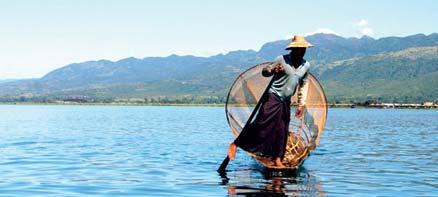 Fiskare från intha-folket på sjön inle.