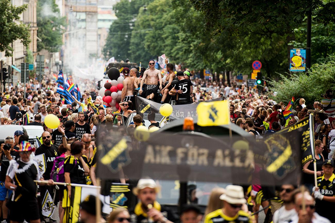 AIK på Pride förra sommaren. Efter fem år lämnar nu klubben festivalen.