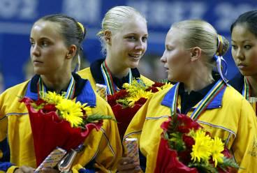 Glädjetårar Det blev både medaljer och tårar när det svenska voltigelaget.