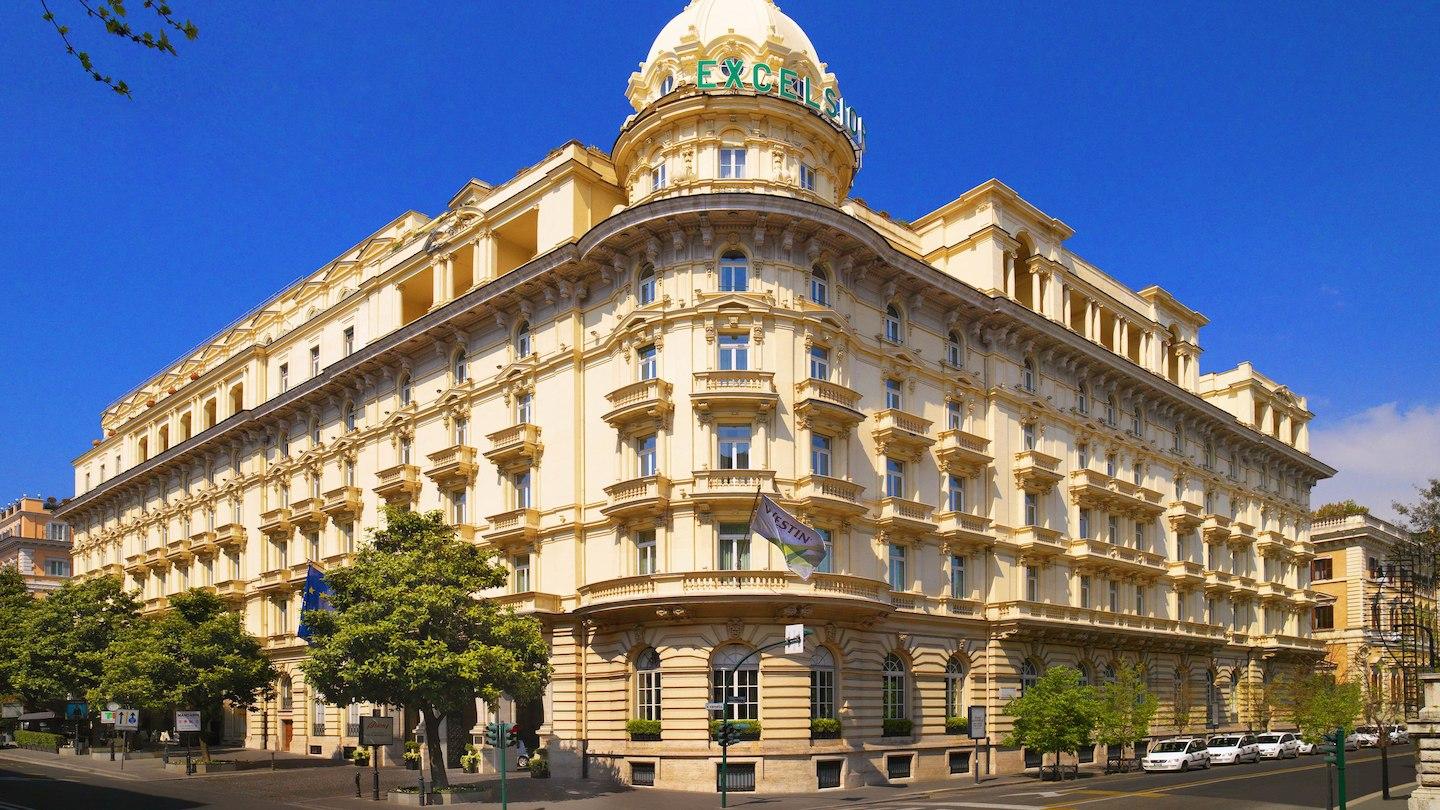 Civilekonomerna bodde på femstjärniga hotellet The Westin Excelsior i Rom. 
