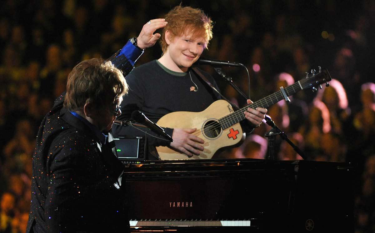Ed Sheeran under Grammy-utdelningen.