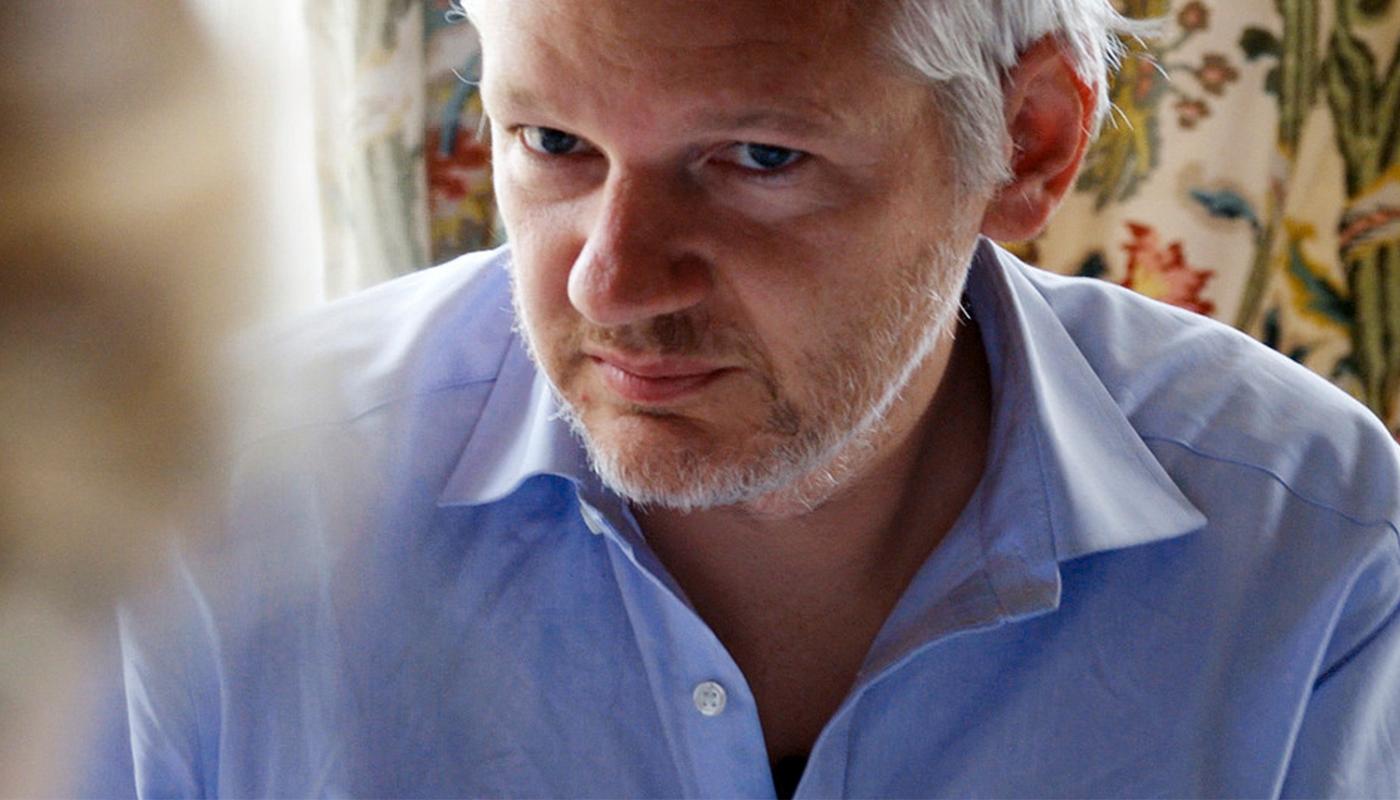 Julian Assange i ”Risk”.
