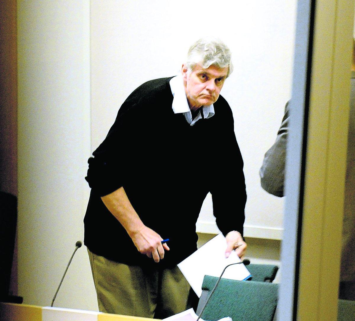 Döms Göran Lindberg dömdes till sex år och sex månader i fängelse för sexköp, koppleri och våldtäkt.
