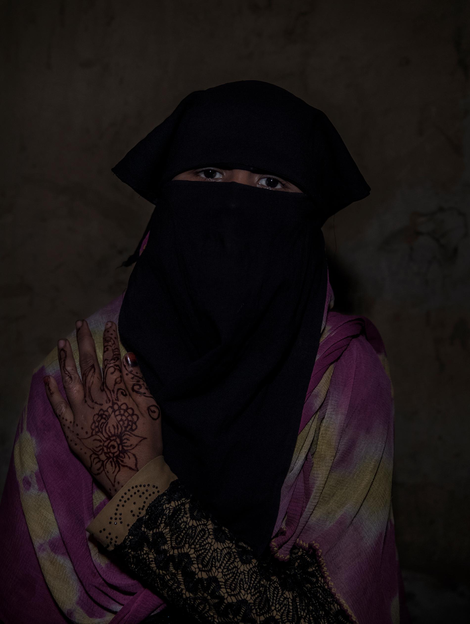 Khaleda, 15 år, våldtogs av sju militärer i Burma. Hon tvingades höra hur hennes familj dödades samtidigt som hon våldtogs. ”Förut ville jag dö, men nu är jag glad att jag lever”, säger hon.