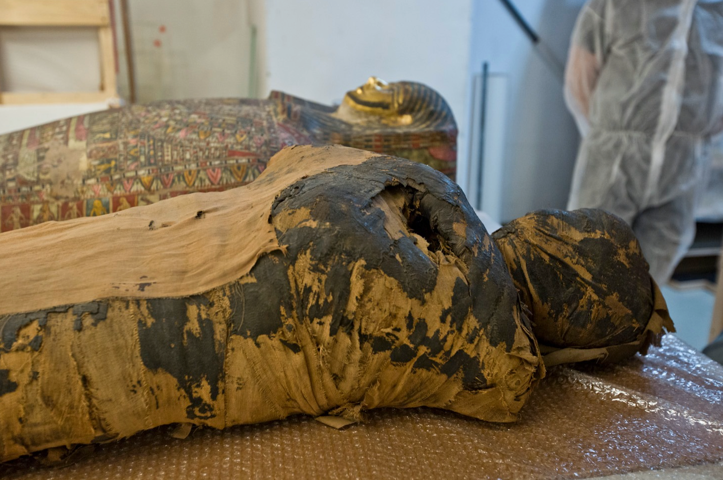 I 195 år har forskare och museibesökare trott att mumien var en manlig präst. 