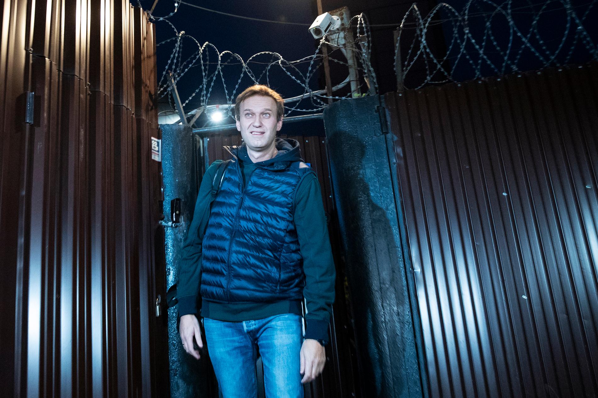 Den ryske oppositionspolitikern Alexej Navalnyj har lämnat Ryssland. Arkivbild.