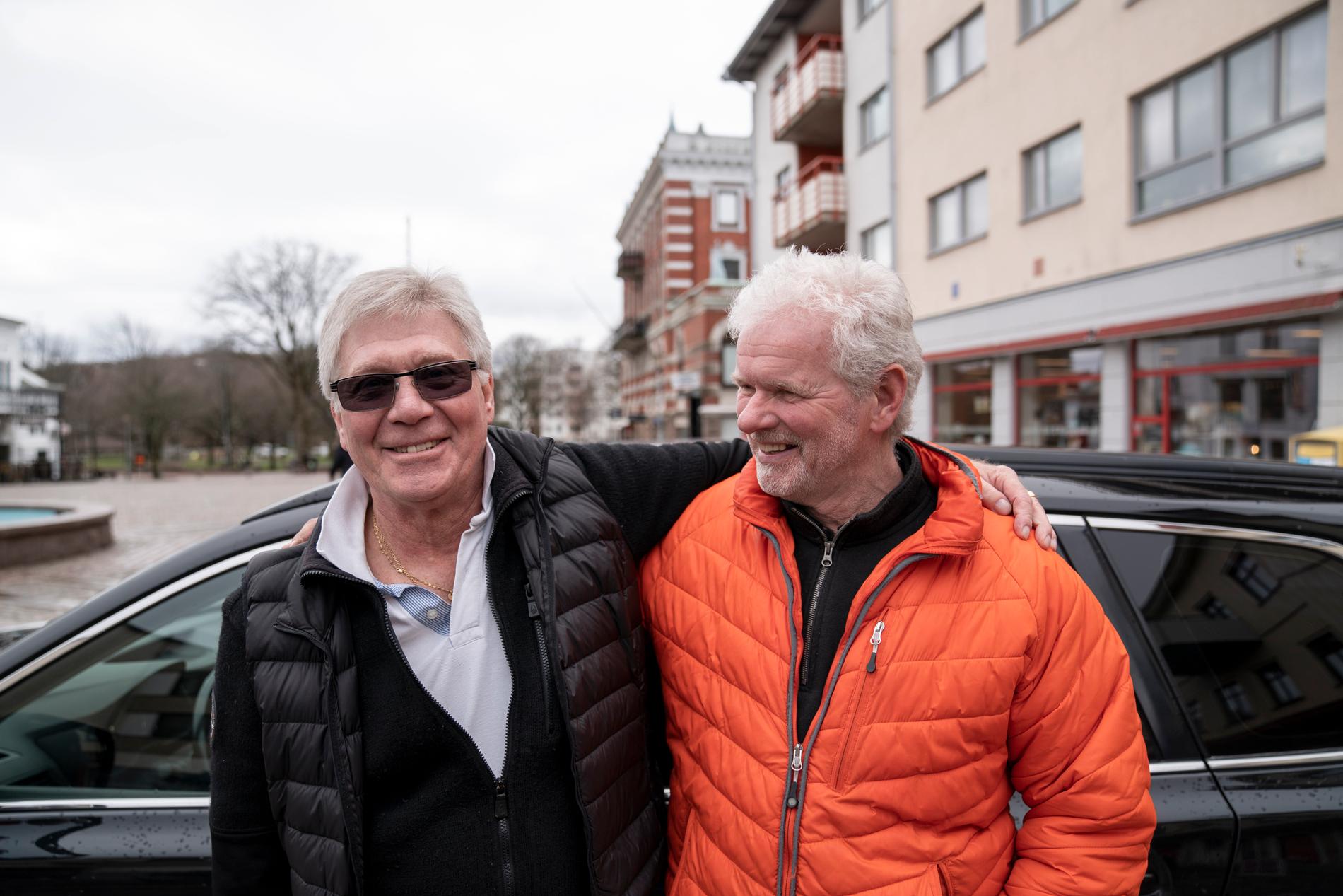 Mikael Magnusson och Lars-Olof Olsson hoppas att utbyggnaden i Lysekil blir av. "Jag förstår att de som bor på vissa håll är oroliga. Men jag hoppas ändå att det blir av", säger Lars-Olof Olsson.