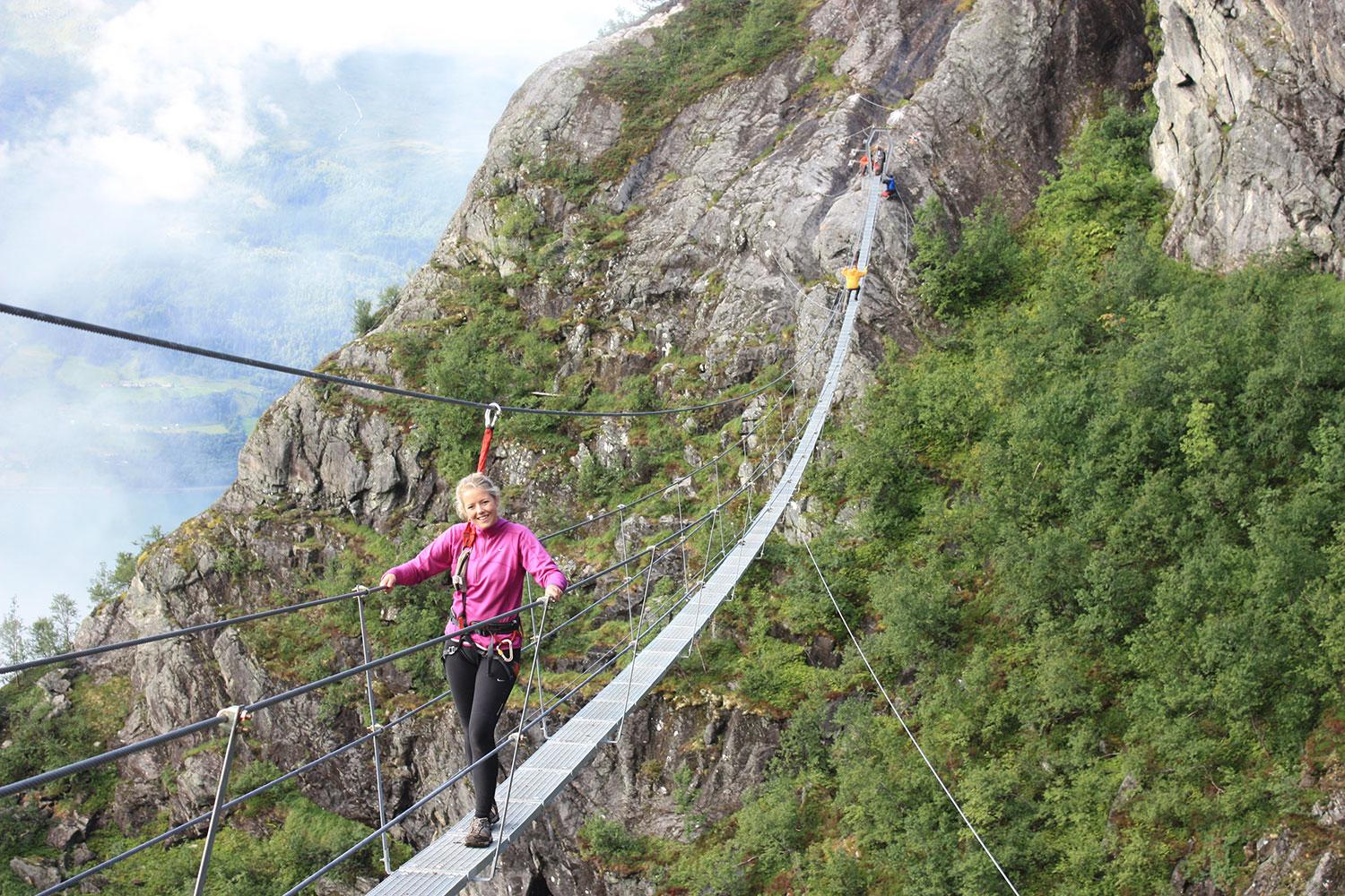 Johanne Heggheim, 22, var första kvinna över nya, 160 meter långa bron i Norge.