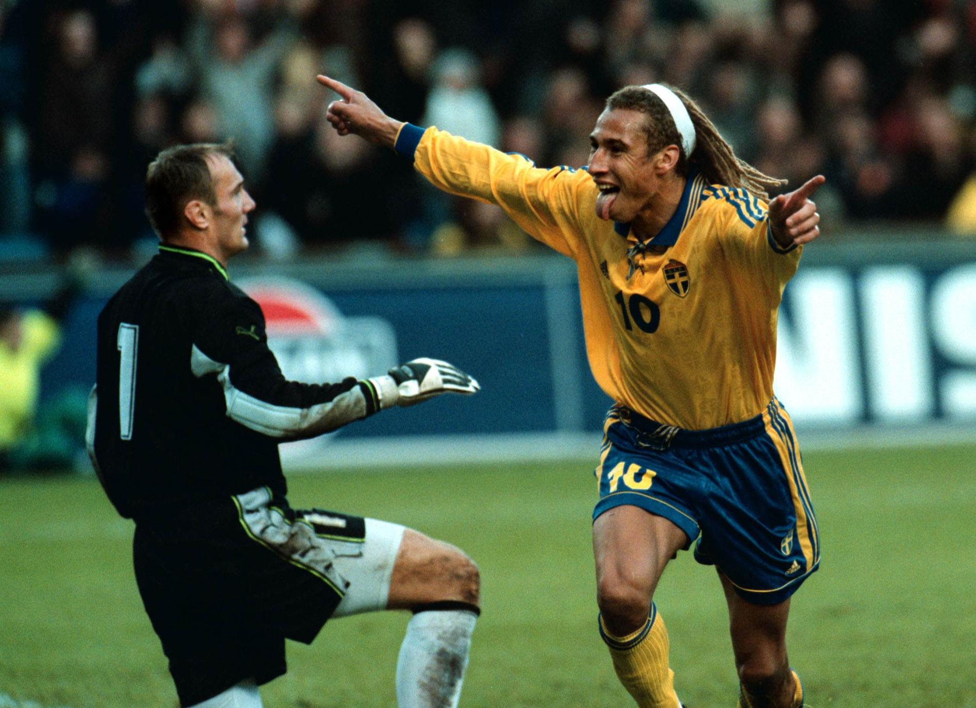 Henrik Larsson i landslagsdressen 1999.