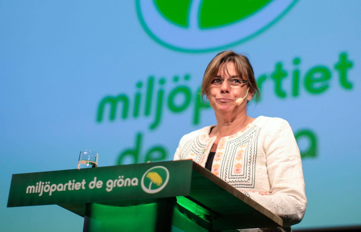 Isabella Lövin, nya MP-språkröret, blirminister för internationellt utvecklingsarbete och klimat. Hon tar också över titeln som vice statsminister.