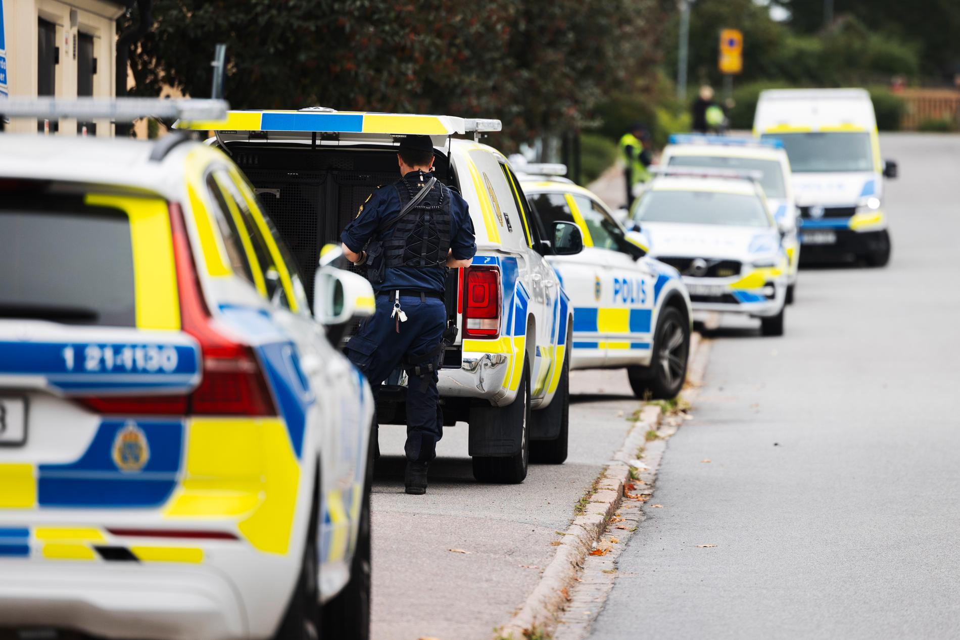 Polis på plats i Uppsala efter en skjutning i september. 