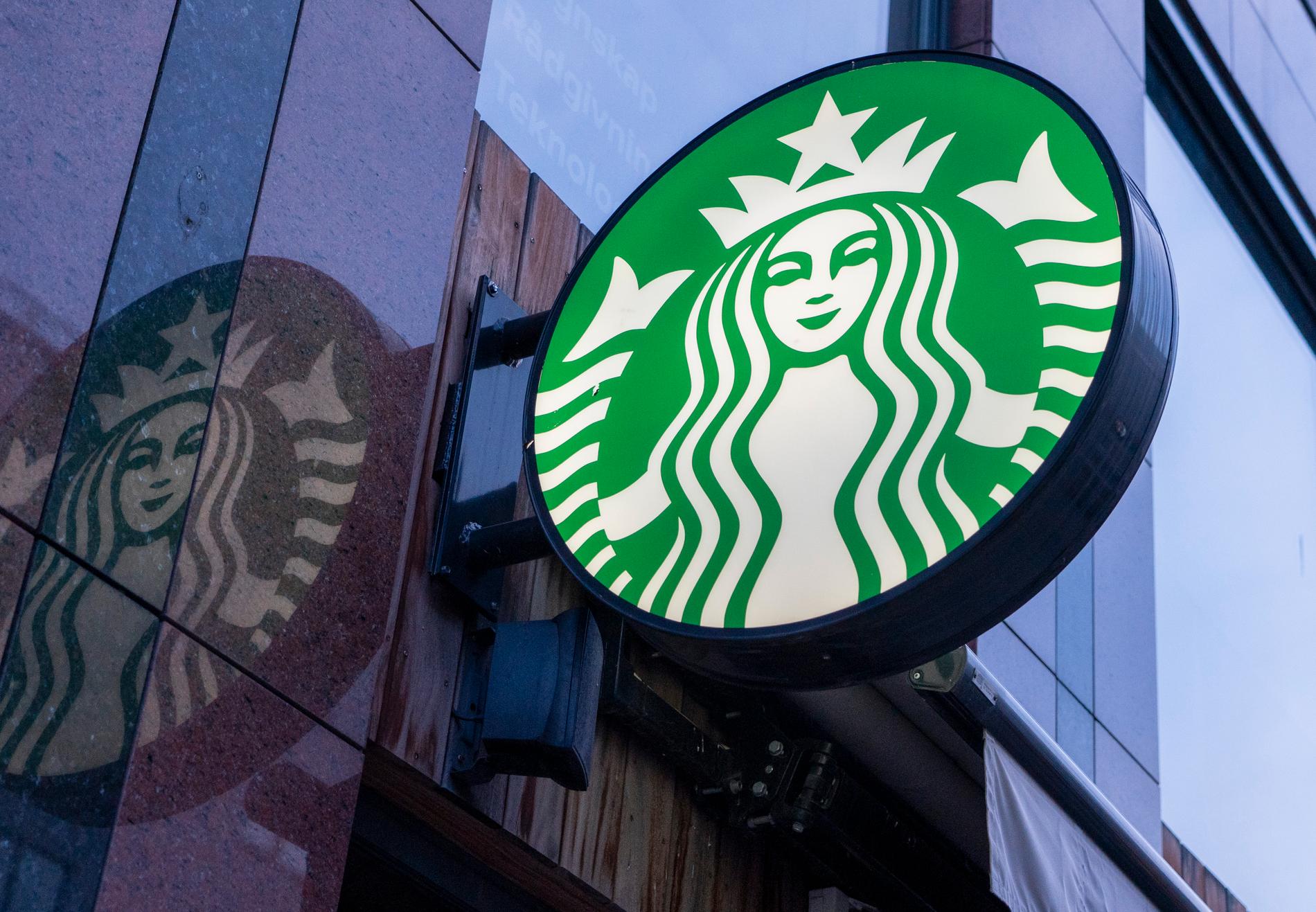 Kafékedjan Starbucks lämnar Ryssland helt och hållet. Arkivbild