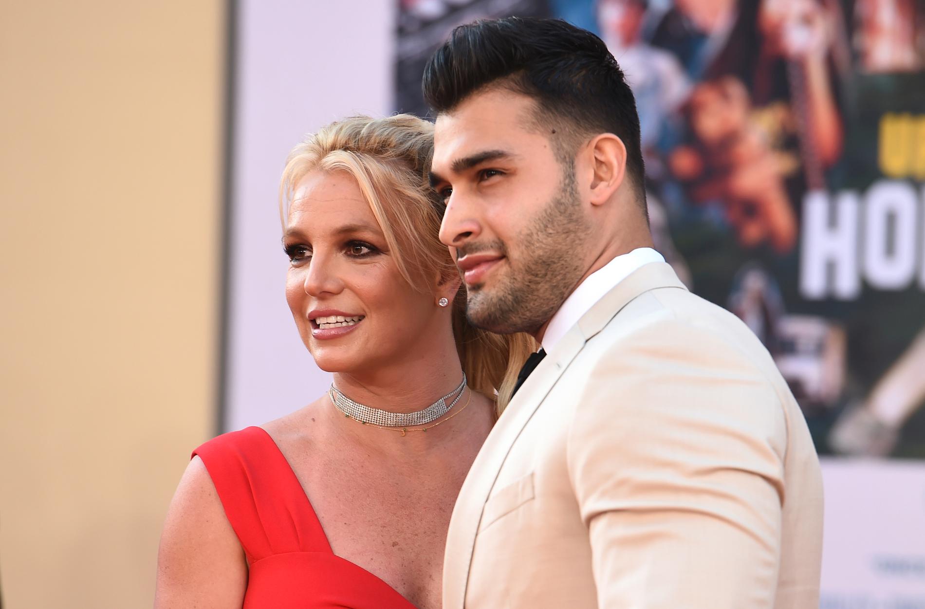 Britney Spears med pojkvännen Sam Asghari.