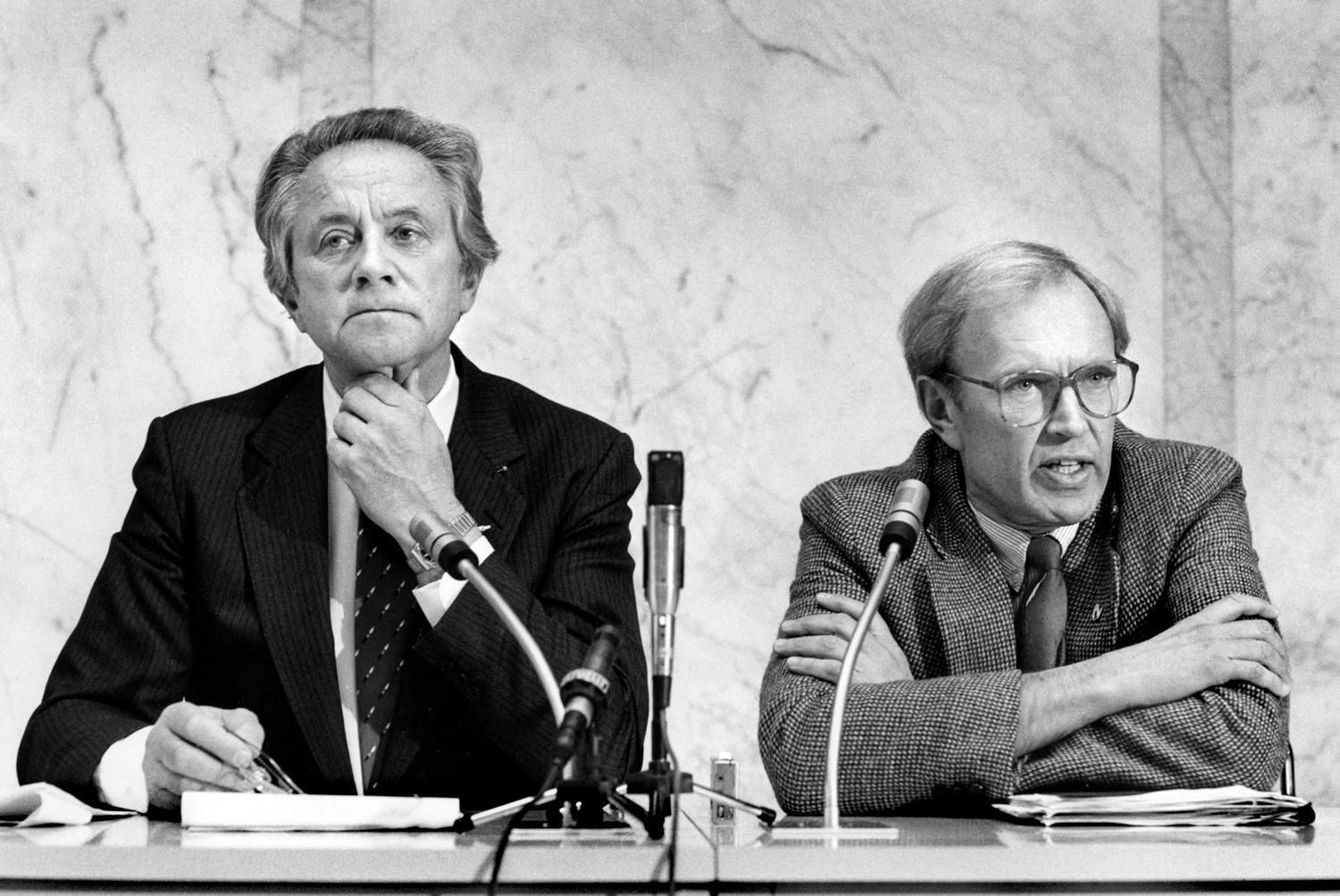 Utrikesminister Sten Andersson till vänster (s), och kabinettsekreterare Pierre Schori (s), 1987. Foto: Peter Kjellerås/Aftonbladet