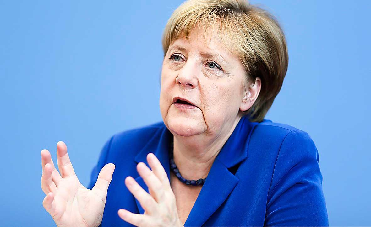 Den flyktingpolitik som Angela Merkel driver gör henne förtjänt av Nobels fredspris 2016, enligt Heimerson.