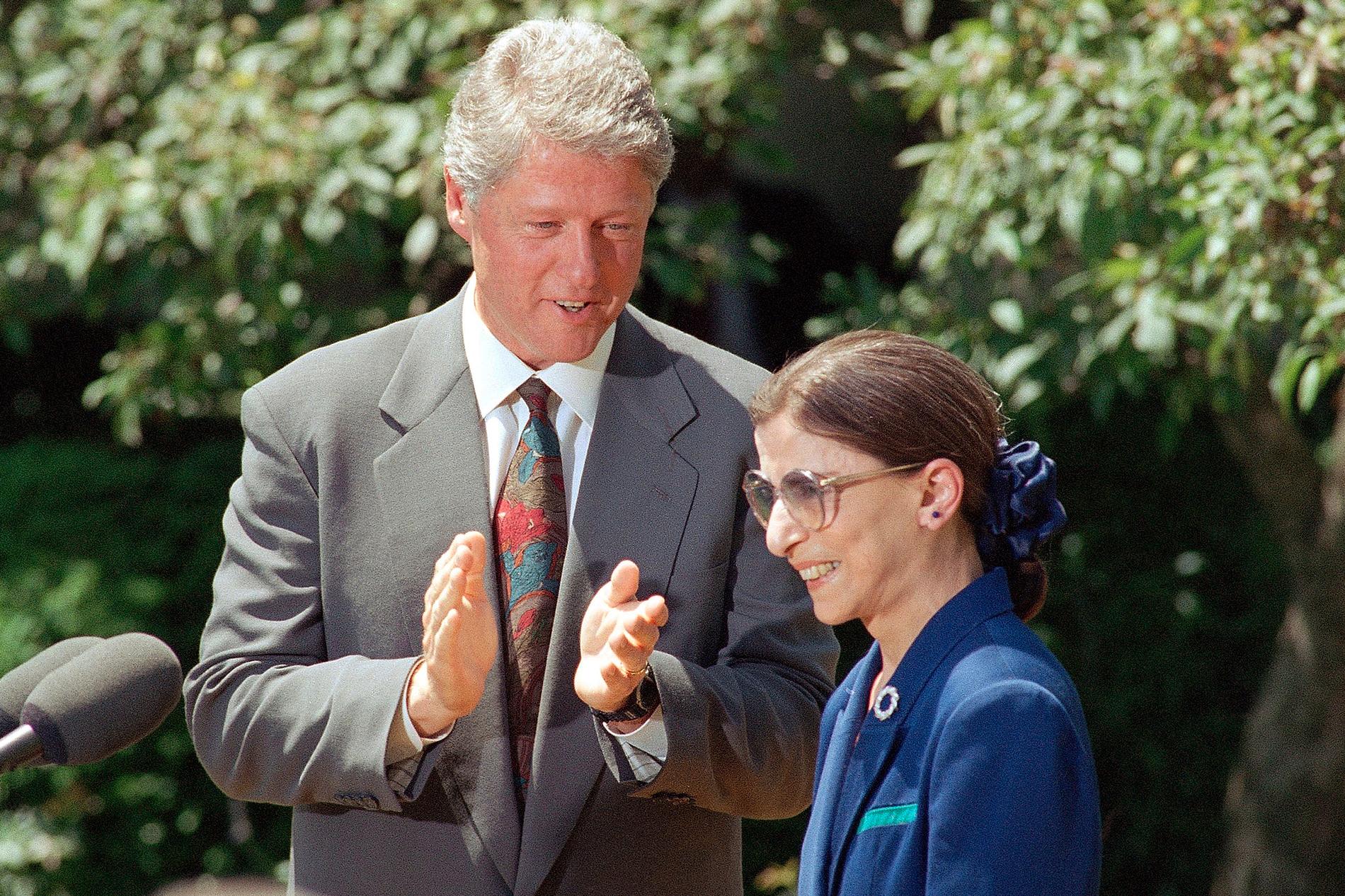 President Bill Clinton och Ruth Bader Ginsburg när domaren 1993 nominerades till Högsta domstolen.
