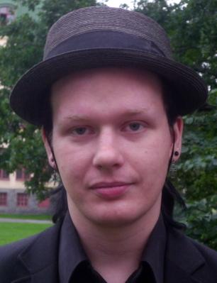 Ola Bini är vän med Julian Assange. Svenskens familj förnekar dock att han skulle vara engagerad i Wikileaks.