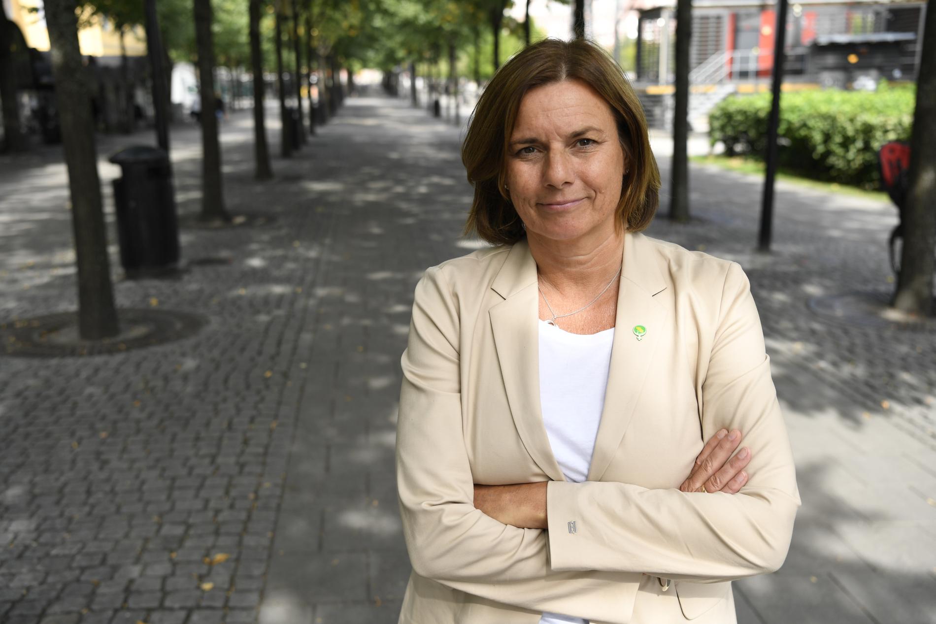 Isabella Lövin (MP) lämnar politiken och avgår som minister och språkrör för Miljöpartiet. 