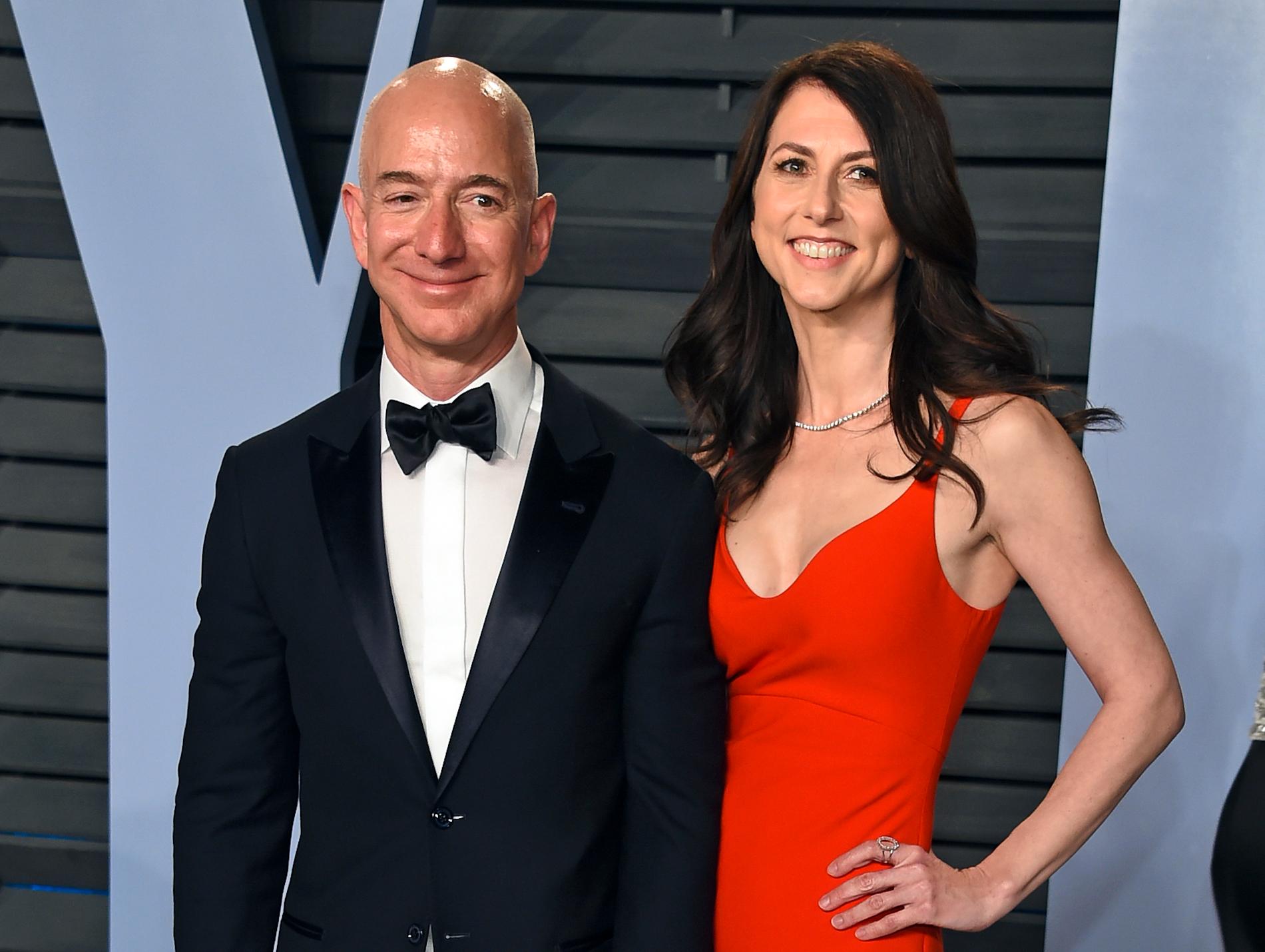 Jeff Bezos och hustrun MacKenzie Bezos. (Arkivbild).
