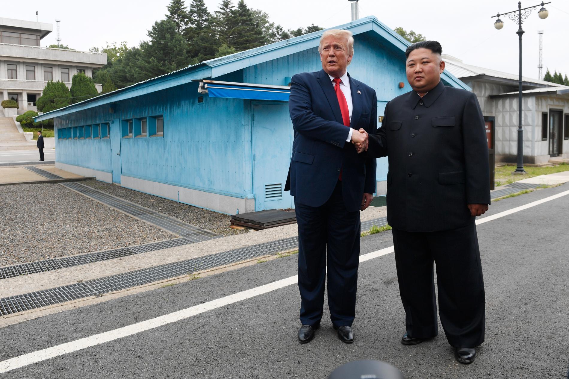 Donald Trump och Kim Jong-Un möts just nu i Nordkorea.