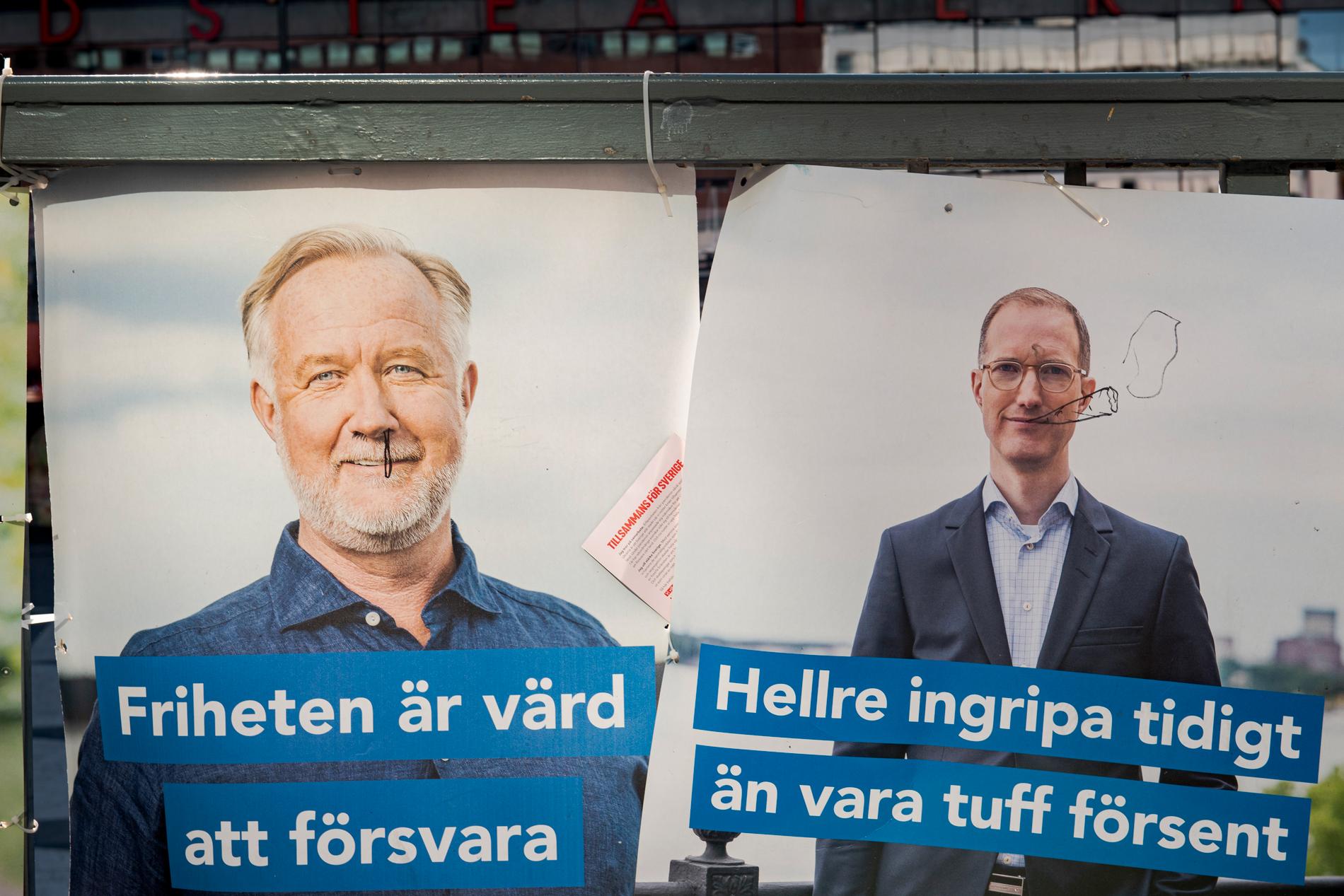 Liberala valaffischer med Johan Pehrson och Jan Jönsson från förra året.