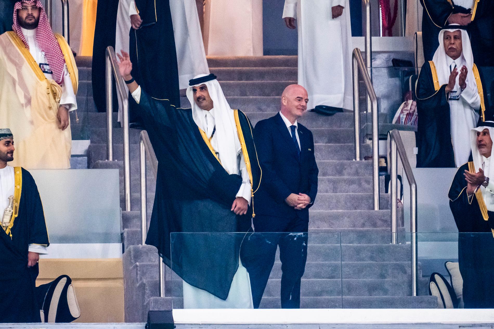 Fifas president Gianni Infantino tillsammans med Emiren av Qatar, Tamim bin Hamad Al Thani.