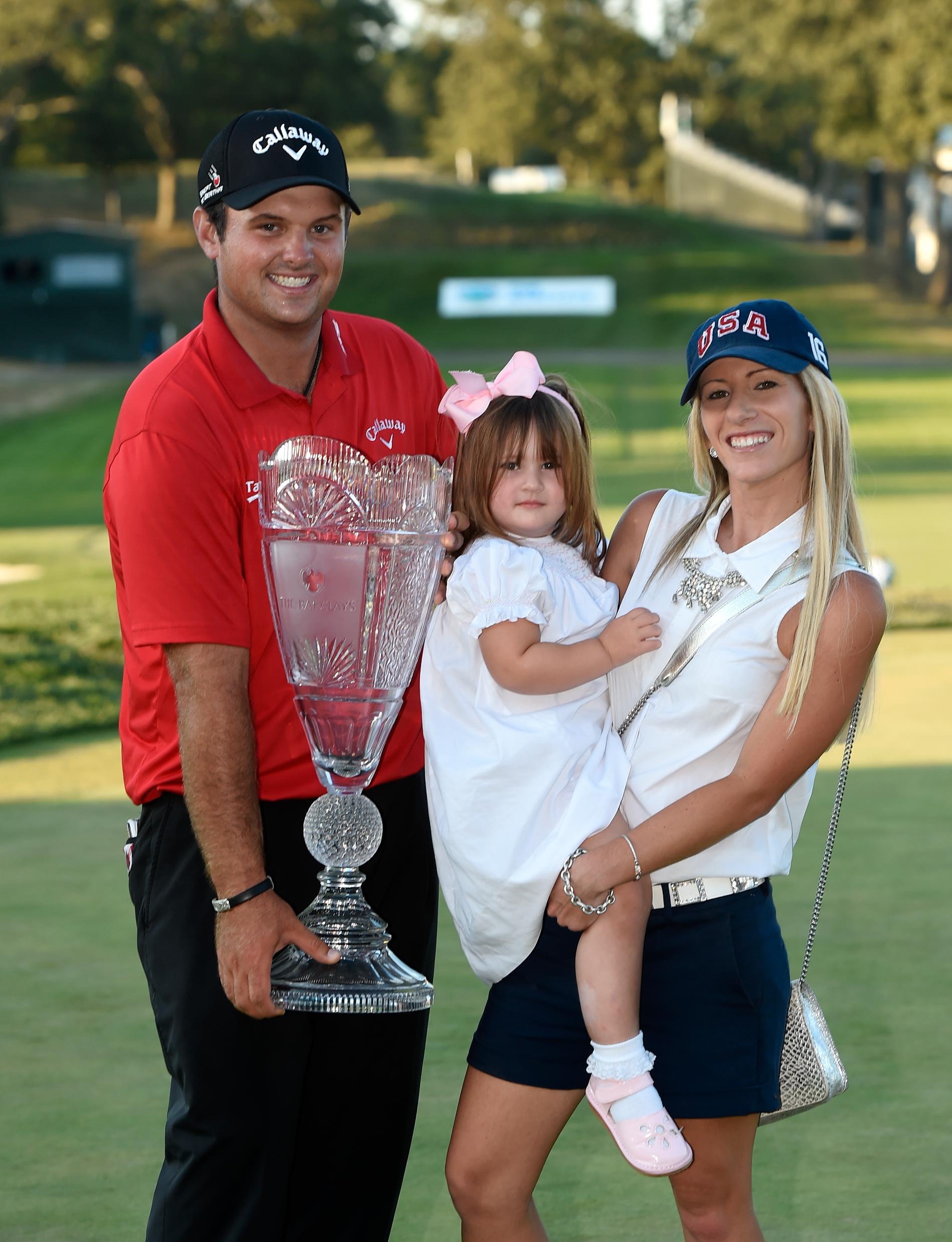 Patrick Reed och Justine Reed tillsammans med deras dotter. Bilden togs 2016. 