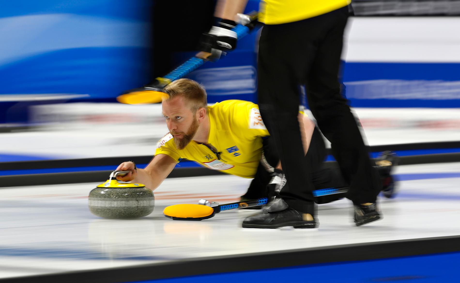 Niklas Edin och hans lag tog sjätte raka segern i curling-EM i Tallinn. Arkivbild.
