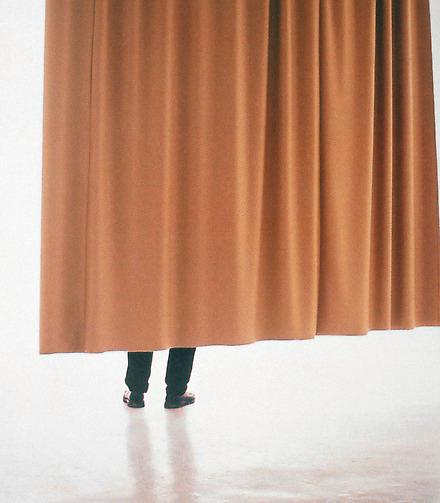 ”Curtain that is too short”, 1999, textil.