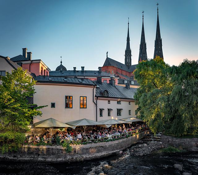 Uppsala sjunker en centimeter varje år. 