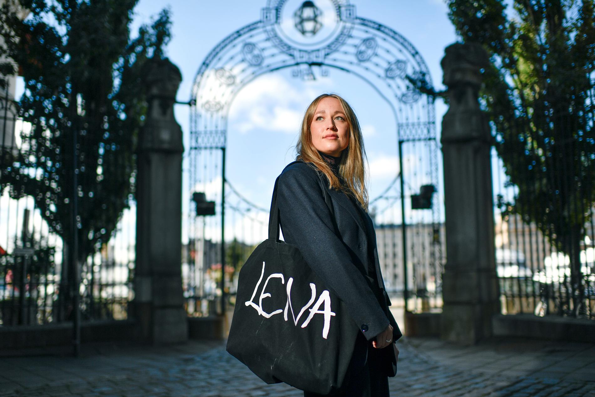Regissören Isabel Andersson debuterar med sin dokumentär om Lena Nyman.
