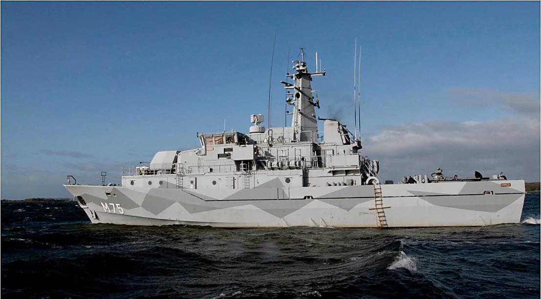 HMS Vinga är ett av minröjningsfartygen som arbetar i Ålands hav.