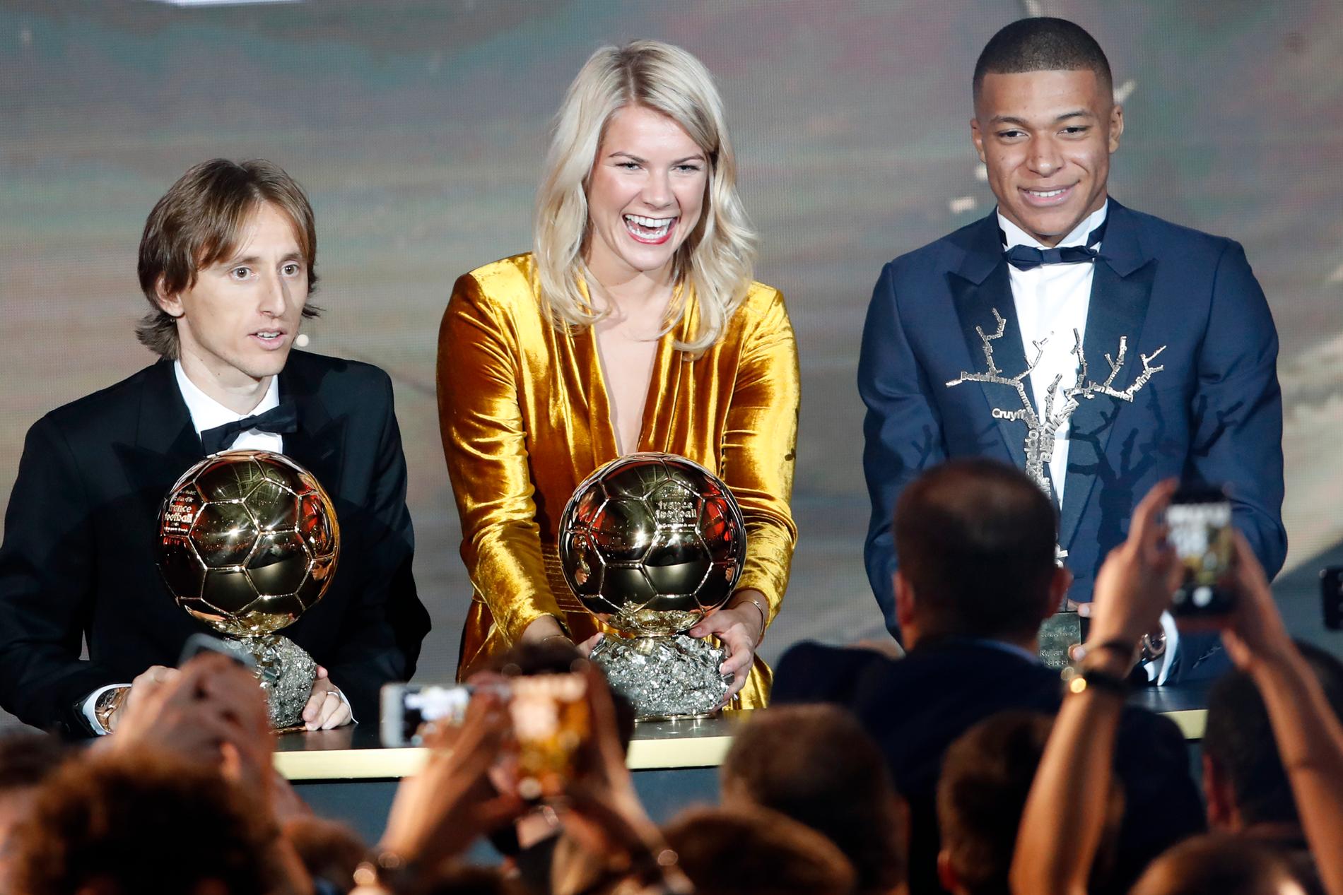 Luka Modric, Ada Hegerberg och Kylian Mbappe under Ballon d'Or.