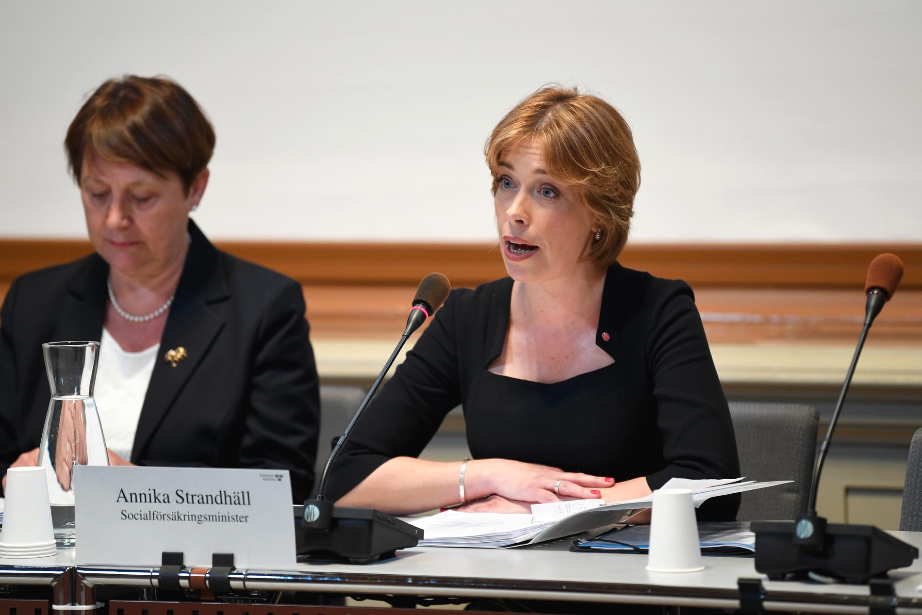 Socialförsäkringsminister Annika Strandhäll (S) frågas ut av KU om Försäkringskassans generaldirektör Ann-Marie Begler. Arkivbild.