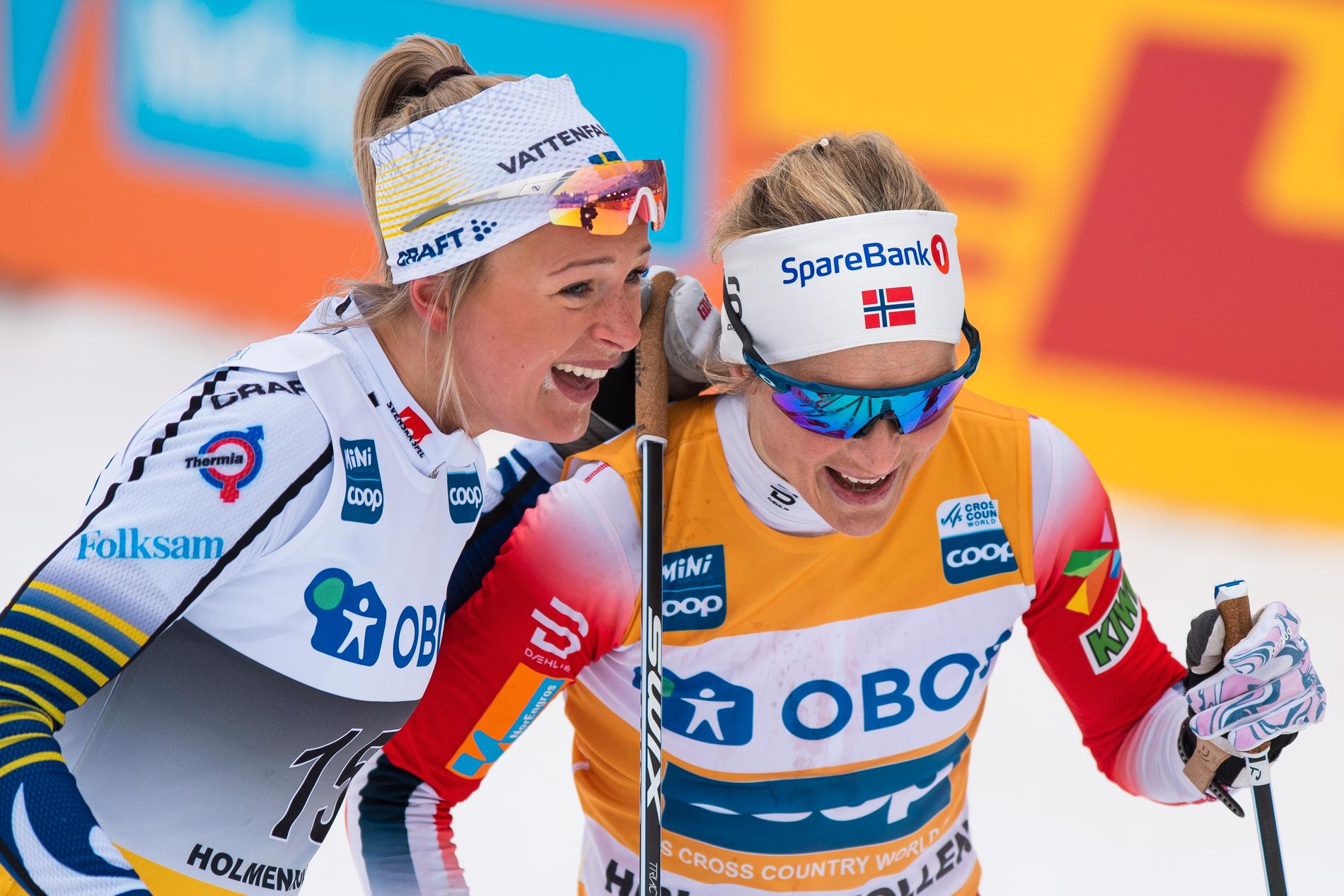 Frida Karlsson och Therese Johaug efter tremilen i Holmenkollen.  