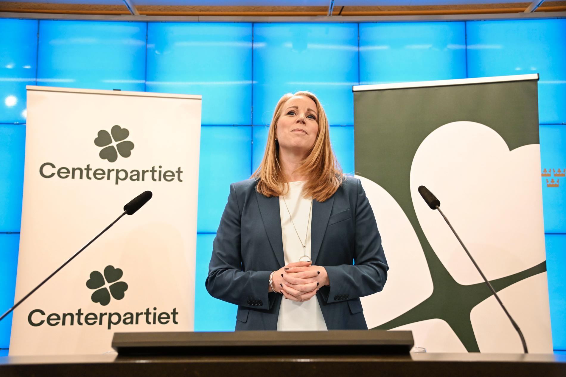 Annie Lööf på presskonferensen där hon berättade att hon kommer avgå som partiledare.