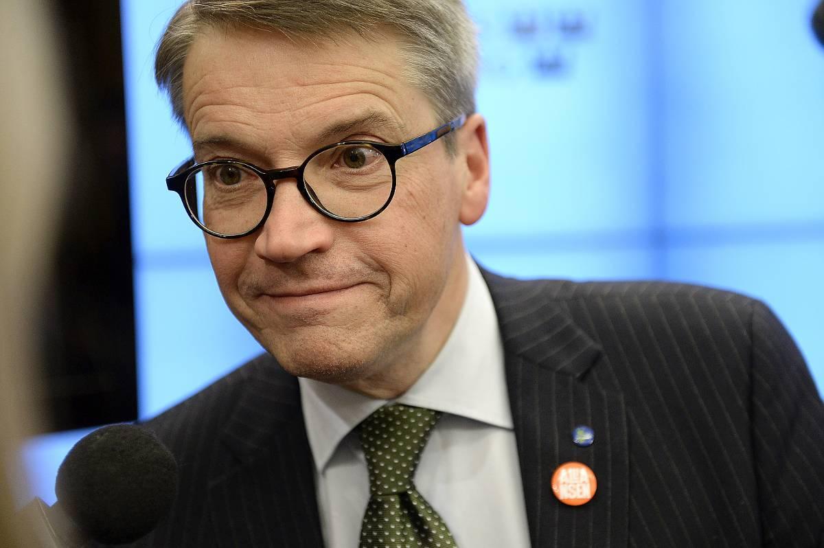 Göran Hägglunds stöd är 22 procent.