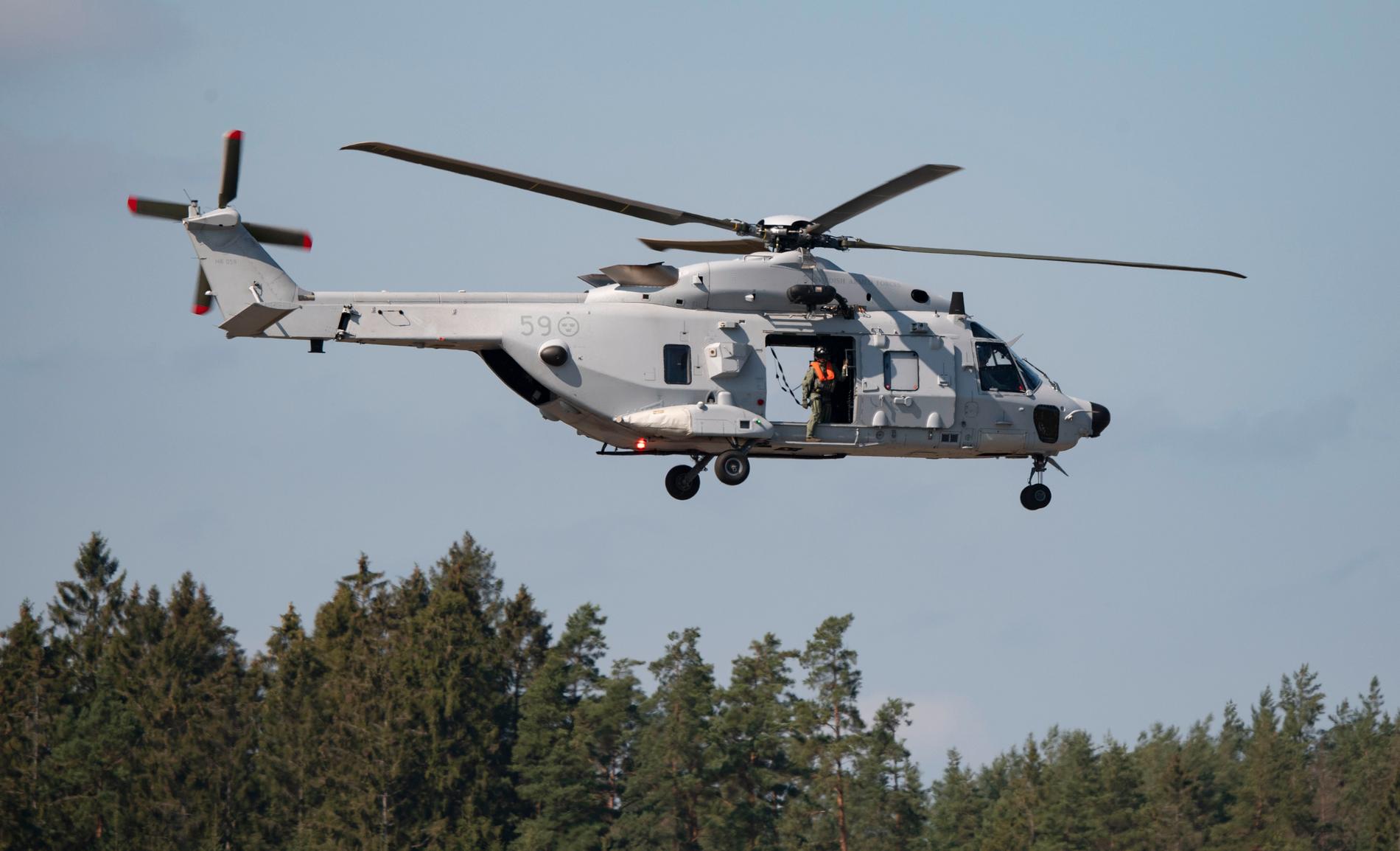 En helikopter 14 vid en uppvisning på flygflottiljen F17 i Kallinge i augusti.