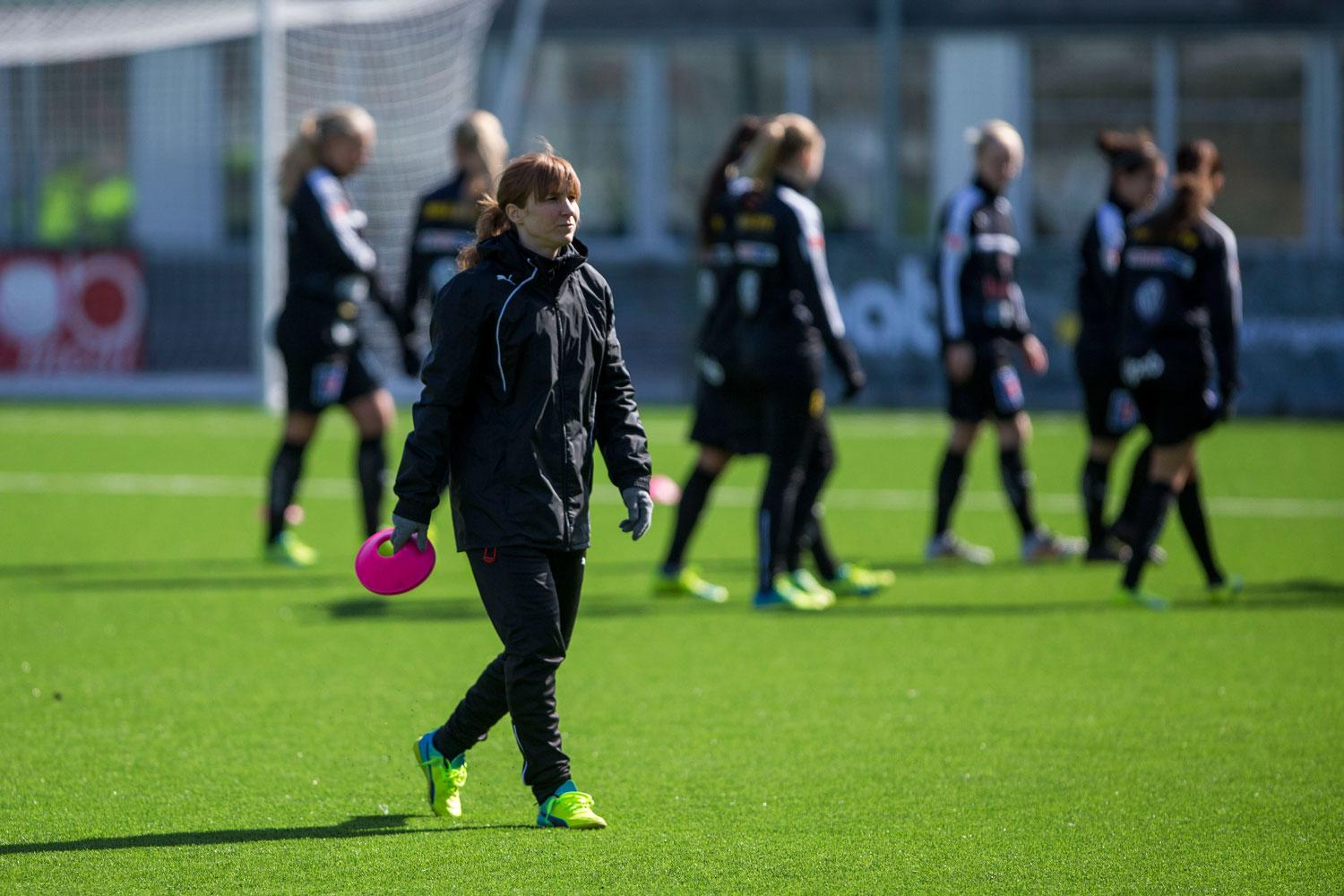 Maria Bergkvist får inte fortsätta som tränare i Umeå.