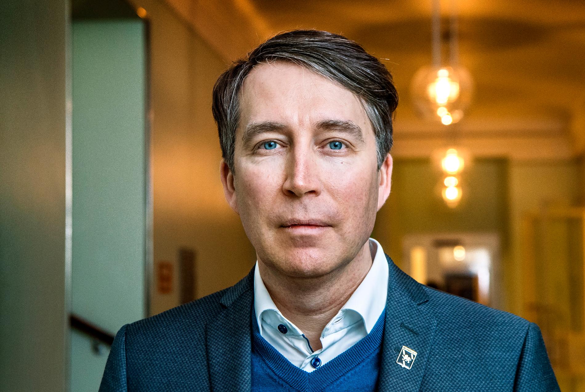 Sverigedemokraternas partisekreterare Richard Jomshof säger att målet givetvis är att ingå i en regering med Moderaterna och Kristdemokraterna, inte vara ett stöd vid sidan av.