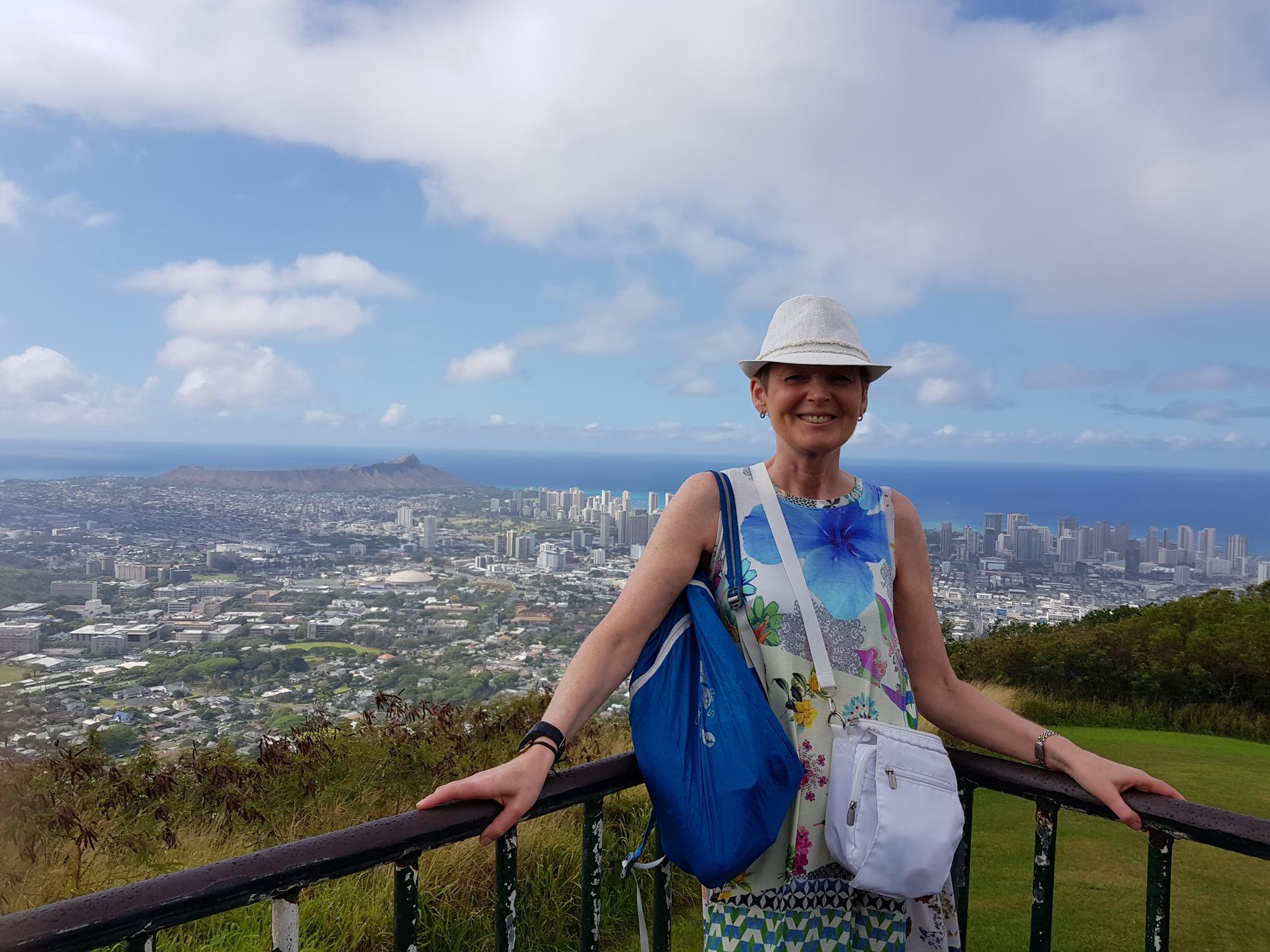 Ann-Christine Reimer reser helst själv, här på Hawaii. 