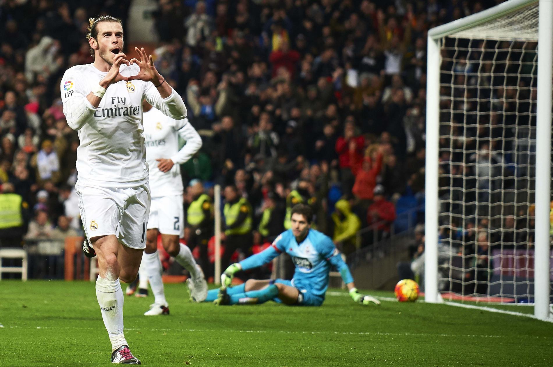 Bale gjorde tre mål framför ögonen på nye coachen Zidane.