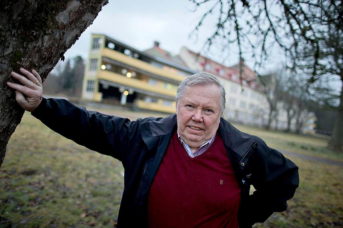 Bert Karlsson och hans bolag Jokarjo är en av de största privata aktörerna i asylbranschen. Det senaste året har företaget skickat en räkning på 705 miljoner kronor till Migrationsverket.