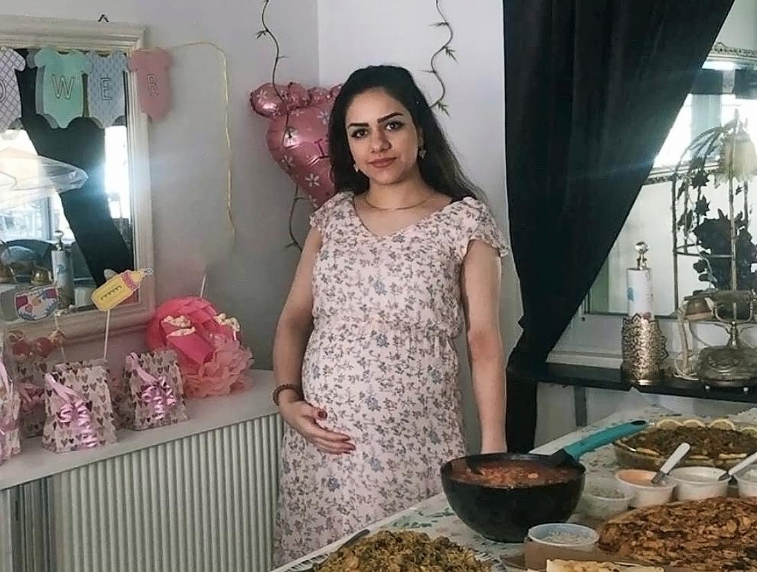 Sara Barzanji, 23, under sin graviditet.